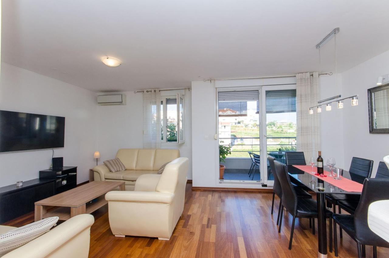 Trili With Private Garage * Split